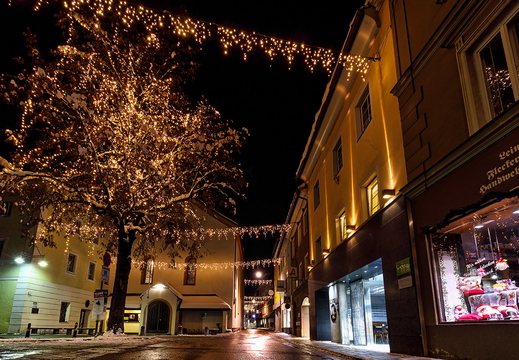 Festglanz in Lienzer Muchargasse